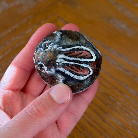 Hand-Painted Rock with Rabbit Design - Picture 8 of 10